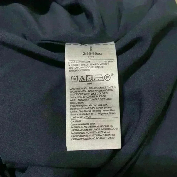 Banana Republic Women’s Polka Dot High-Low Top - Picture 11 of 12